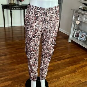 Trendy Snakeskin Print Joggers - Comfortable Elastic Waist with Pockets